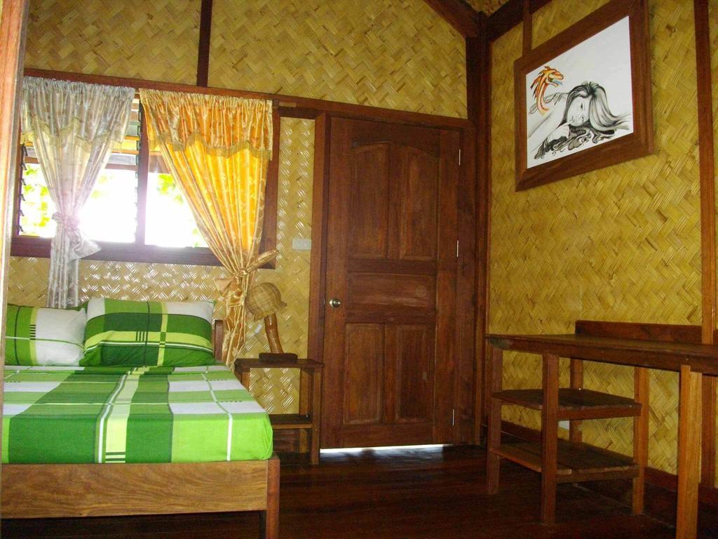 Coral Bay Resort El Nido Room photo